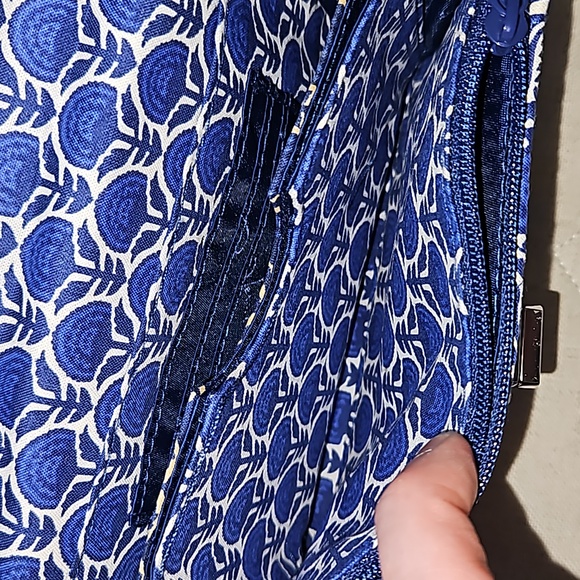 Vera Bradley Wristlet/ Wallet - Picture 8 of 11